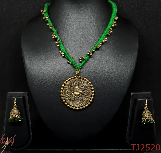 Trendy Designer Black Beaded Necklace Set African Trendy Jewellery For  Women - African Boutique